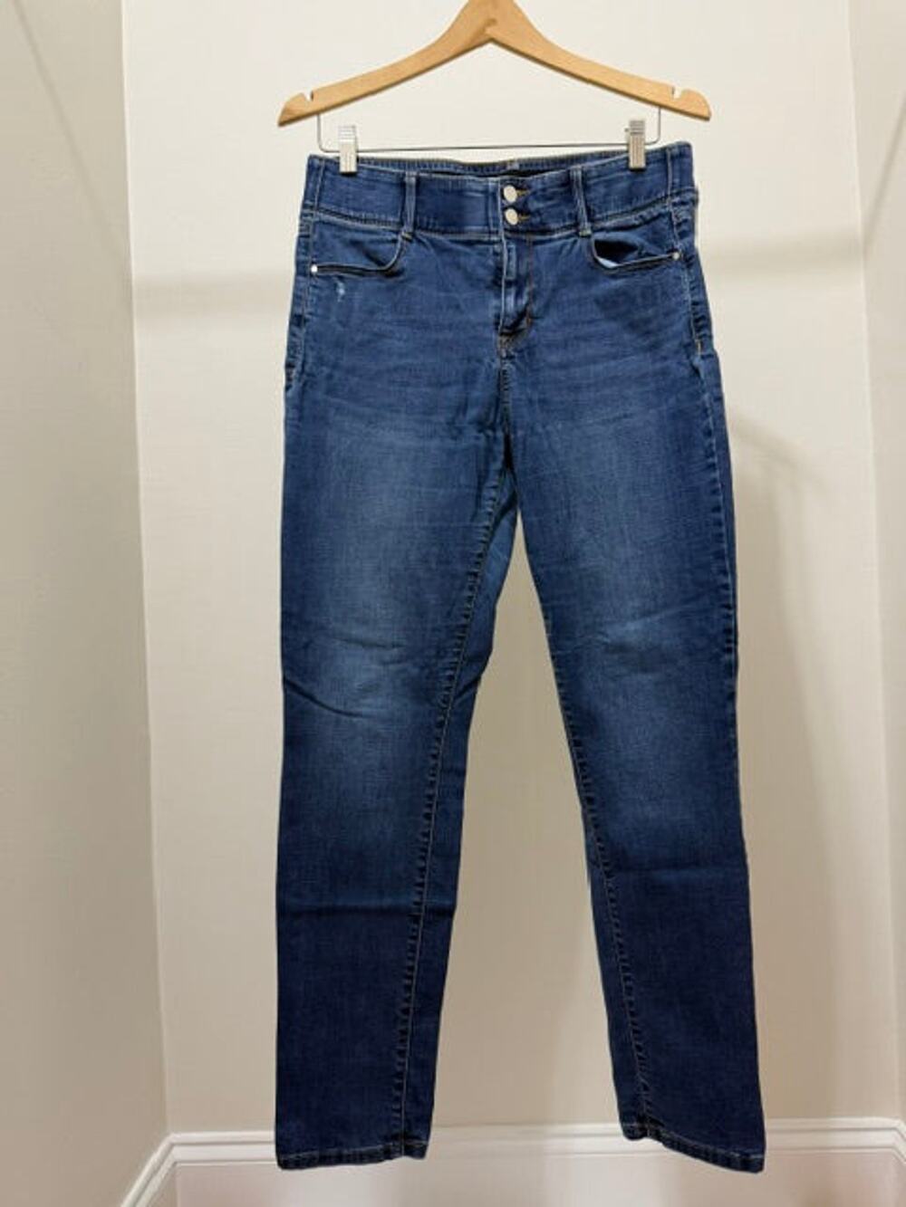 APT. 9 Straight‑Leg Jeans Sz12 (Medium Blue, 30” Inseam)